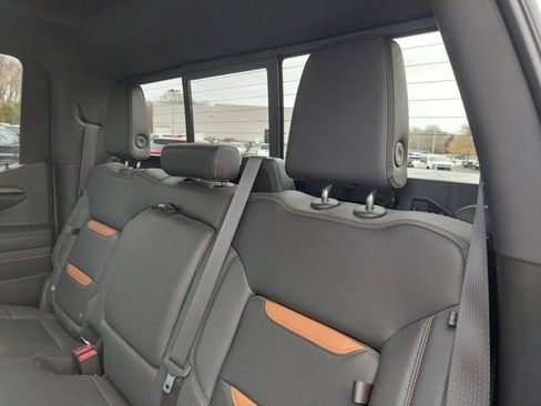 Used 2023 GMC Sierra 1500 AT4 w/ AT4 Preferred Package image 36