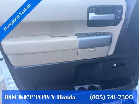 Used 2017 Toyota Sequoia Limited w/ Safety & Convenience Package AWD/4WD image 21