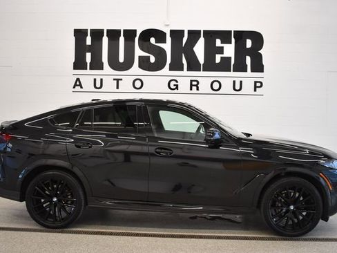 Used 2024 BMW X6 xDrive40i w/ Executive Package AWD/4WD image 2