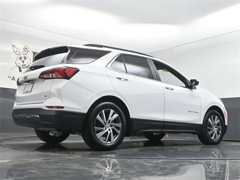Used 2023 Chevrolet Equinox LT image 32
