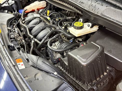 Used 2021 Ford Transit Connect XL image 8