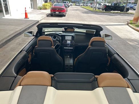 Used 2015 Mercedes-Benz E 550 Cabriolet image 11
