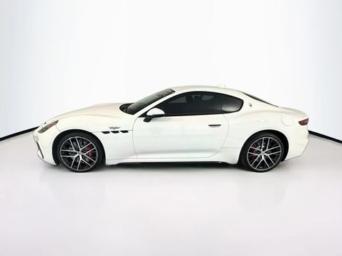 Used 2024 Maserati GranTurismo Trofeo AWD/4WD image 8