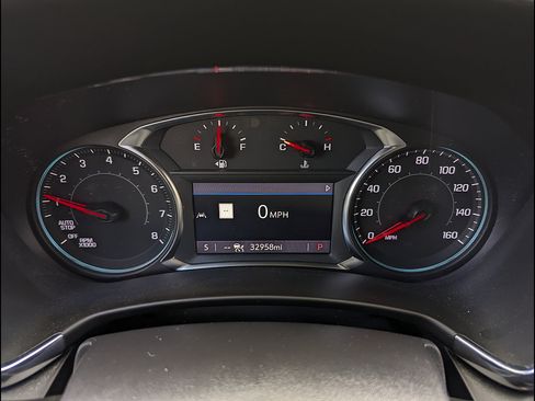 Used 2022 Chevrolet Equinox Premier AWD/4WD image 2