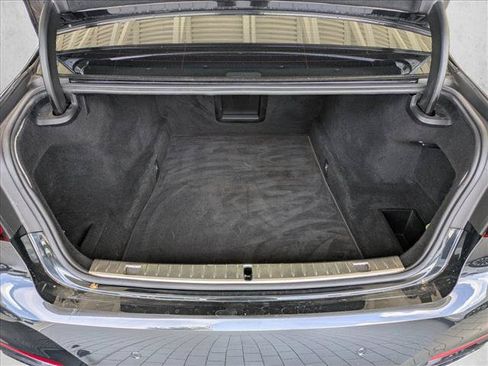 Used 2022 BMW 740i w/ Premium Package RWD image 6