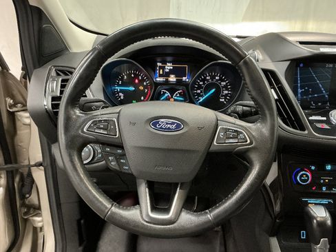 Used 2017 Ford Escape Titanium image 12