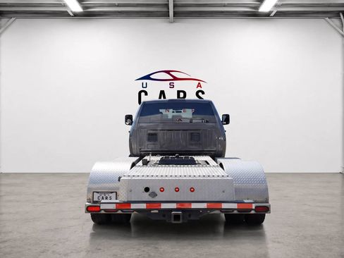 Used 2022 RAM 5500 Tradesman w/ Chrome Appearance Group RWD image 5