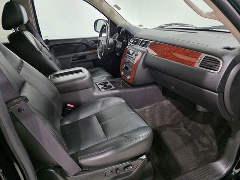 Used 2011 Chevrolet Tahoe LT w/ Luxury Package image 20