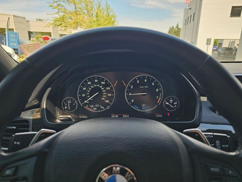 Used 2018 BMW X5 xDrive40e w/ Driving Assistance Package AWD/4WD image 26
