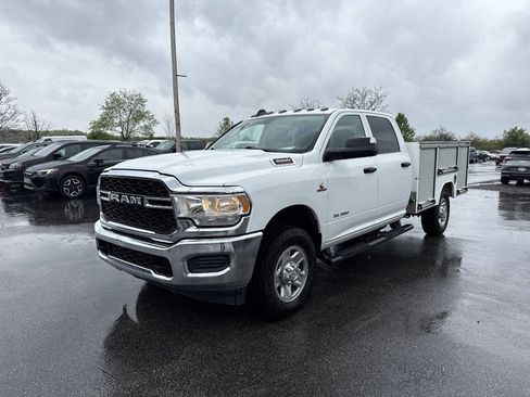 Used 2019 RAM 3500 Tradesman w/ Chrome Appearance Group RWD image 2