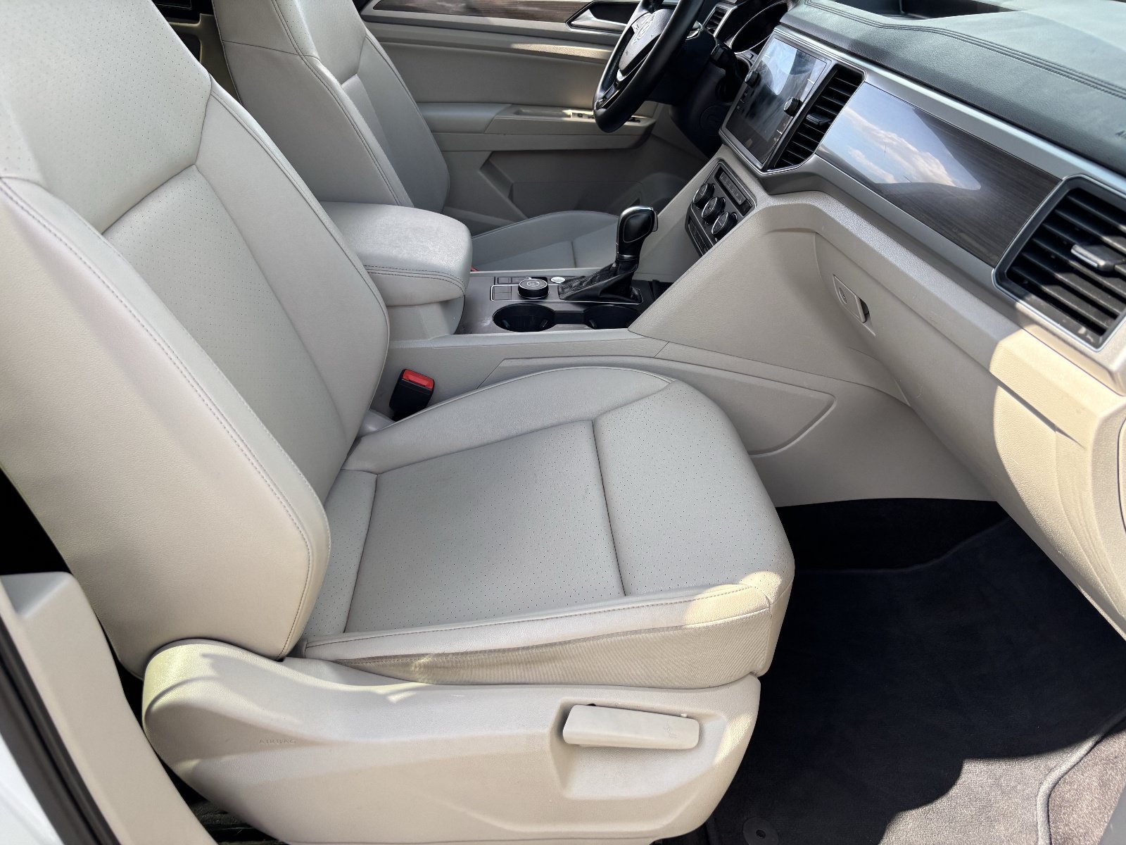 Used 2018 Volkswagen Atlas SE AWD/4WD image 12