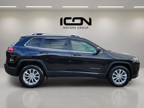 Used 2019 Jeep Cherokee Latitude w/ Popular Appearance Group AWD/4WD image 4