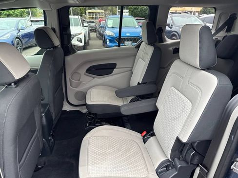 Used 2019 Ford Transit Connect XLT FWD image 6
