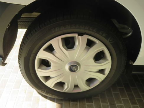 Used 2021 Ford Transit Connect XL image 9