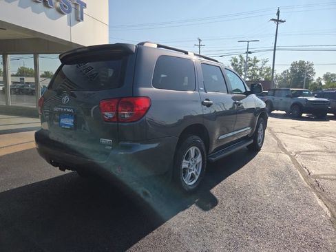 Used 2014 Toyota Sequoia SR5 w/ Premium Package AWD/4WD image 5