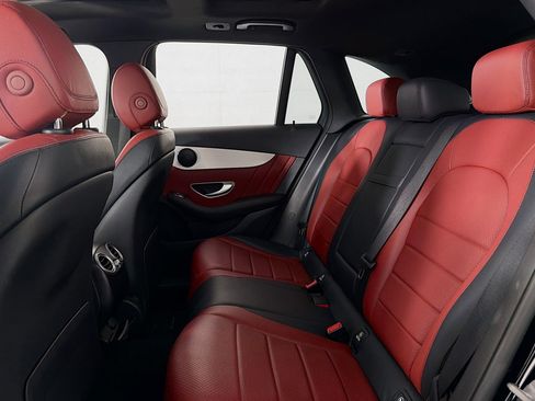 Used 2022 Mercedes-Benz GLC 300 image 8