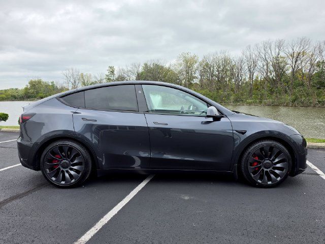 Used 2024 Tesla Model Y Performance AWD/4WD image 7