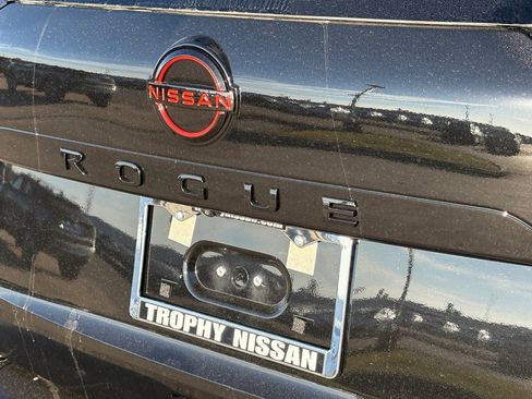 New 2026 Nissan Rogue SV image 9