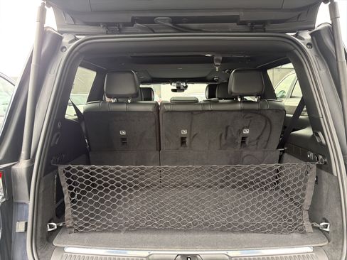 Certified 2025 Jeep Grand Wagoneer 4WD image 9