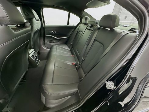 Used 2025 BMW 330i Sedan w/ Convenience Package image 17