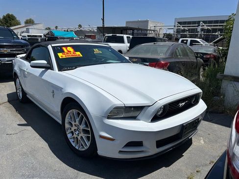 Used 2014 Ford Mustang Premium w/ Equipment Group 202A RWD image 4