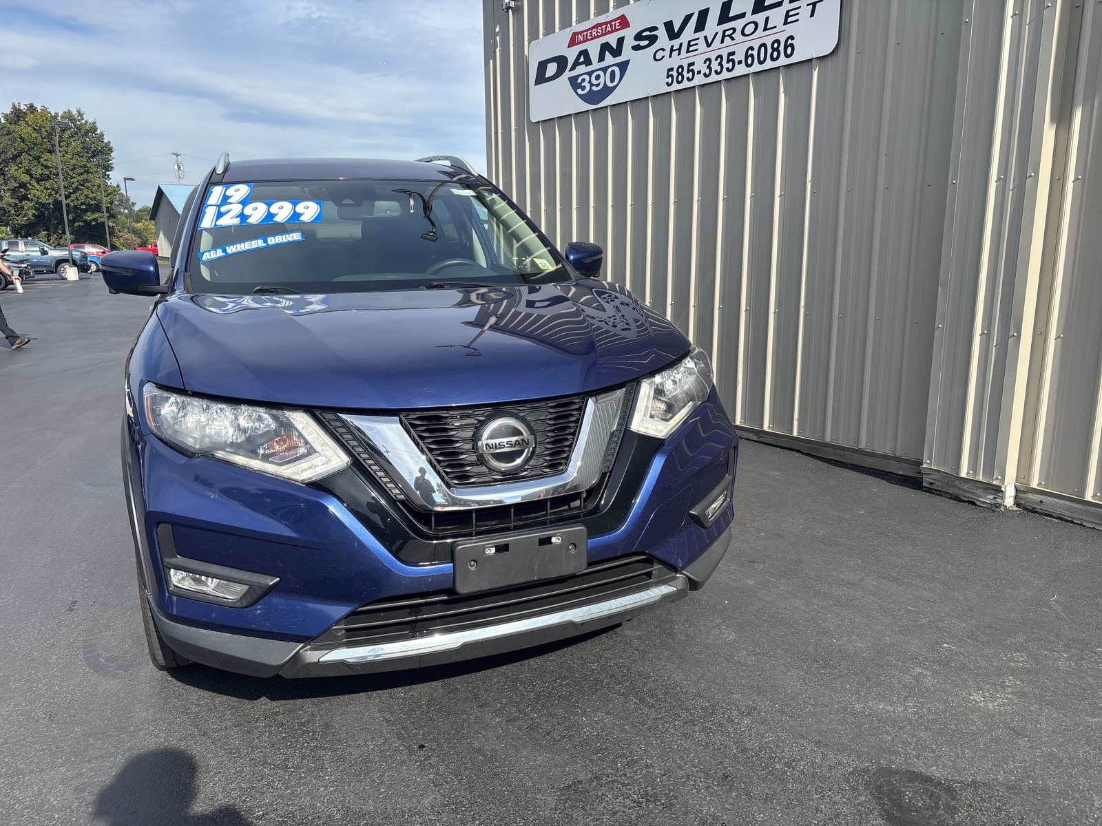 Used 2019 Nissan Rogue SL AWD/4WD image 1