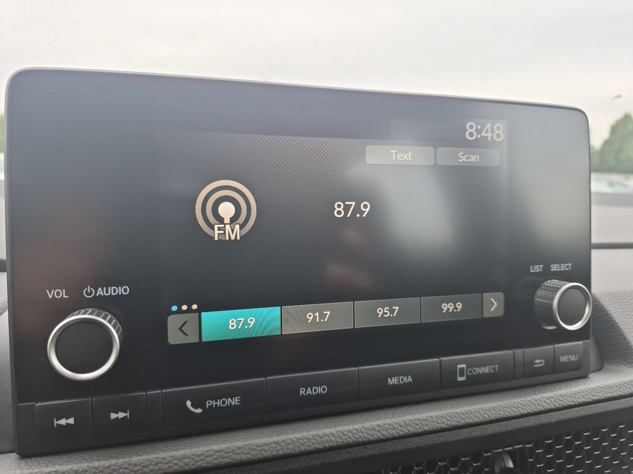 Used 2024 Honda CR-V LX image 18