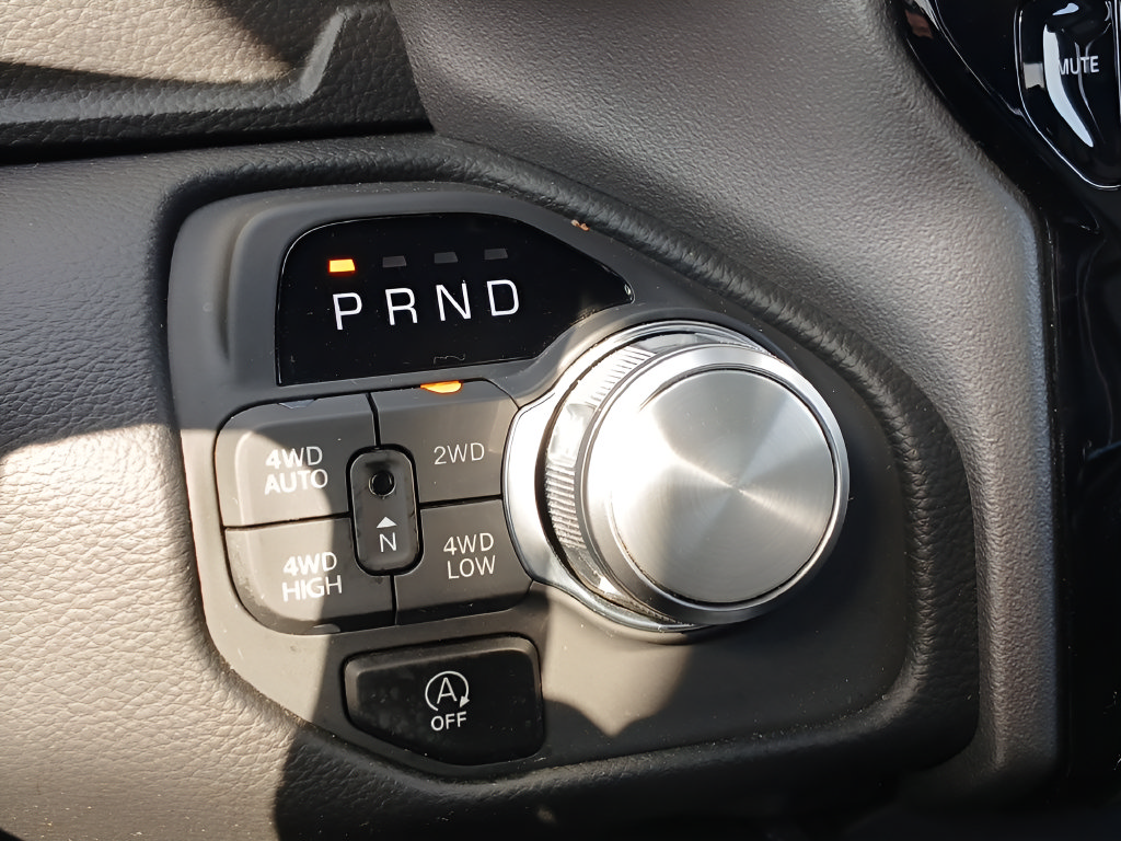 Used 2026 RAM 1500 Laramie AWD/4WD image 19
