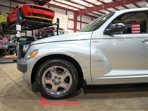 Used 2001 Chrysler PT Cruiser FWD image 3