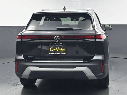 Used 2025 Volkswagen Tiguan S FWD image 5