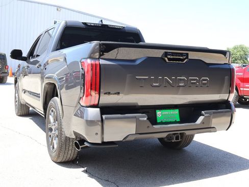 Used 2023 Toyota Tundra Platinum AWD/4WD image 3