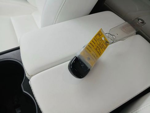 Used 2018 Tesla Model X 100D image 11