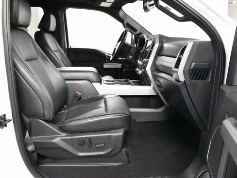 Used 2022 Ford F250 Lariat w/ Tremor Off-Road Package image 12