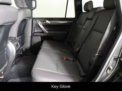 Used 2022 Lexus GX 460 Premium w/ Premium Package AWD/4WD image 16