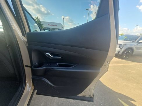 Used 2023 Hyundai Santa Cruz SEL w/ Activity Package FWD image 17