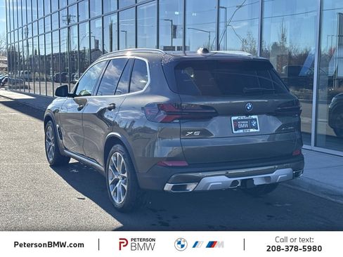 New 2026 BMW X5 xDrive50e image 4