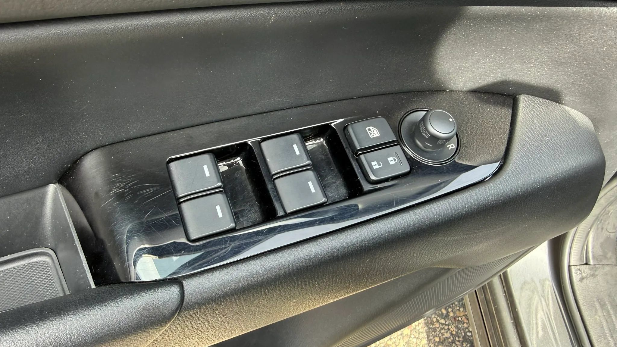 Used 2025 MAZDA CX-5 AWD 2.5 S w/ Select Package image 14