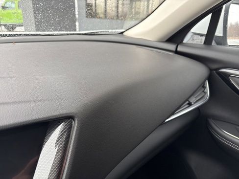 Used 2022 Buick Envision Preferred image 21