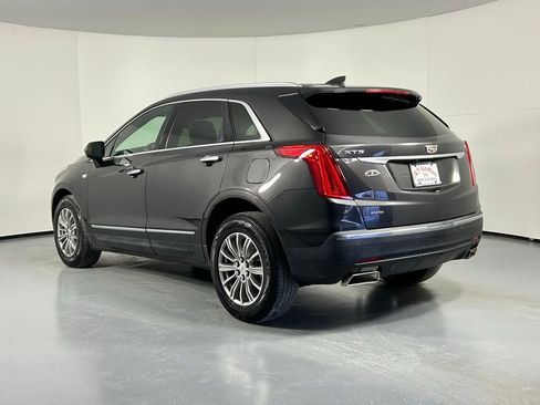 Used 2018 Cadillac XT5 Luxury w/ Driver Awareness Package image 5
