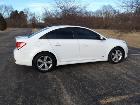 Used 2014 Chevrolet Cruze LT w/ RS Package image 10