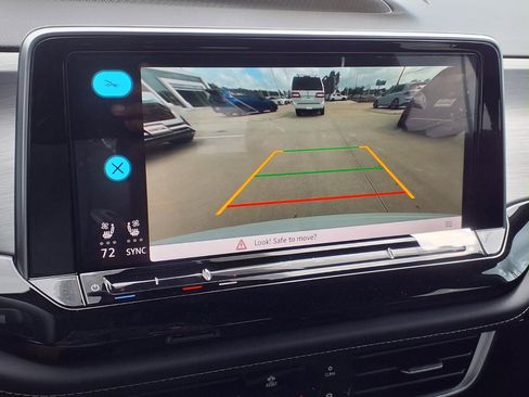 New 2026 Volkswagen Atlas Cross Sport SE image 15