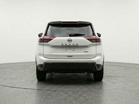 Used 2025 Nissan Rogue SV FWD image 7