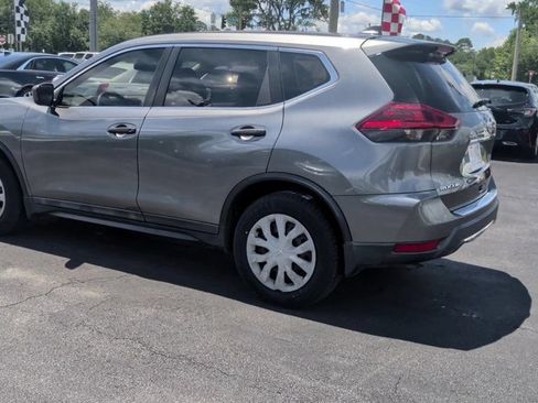 Used 2018 Nissan Rogue S FWD image 6