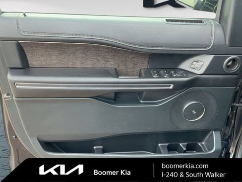Used 2020 Ford Expedition Limited AWD/4WD image 18