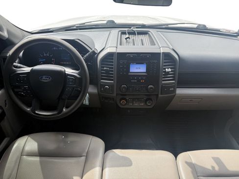 Used 2022 Ford F250 XL w/ Power Equipment Group image 15