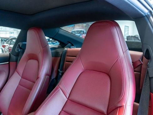 Certified 2022 Porsche 911 Carrera 4 AWD/4WD image 16