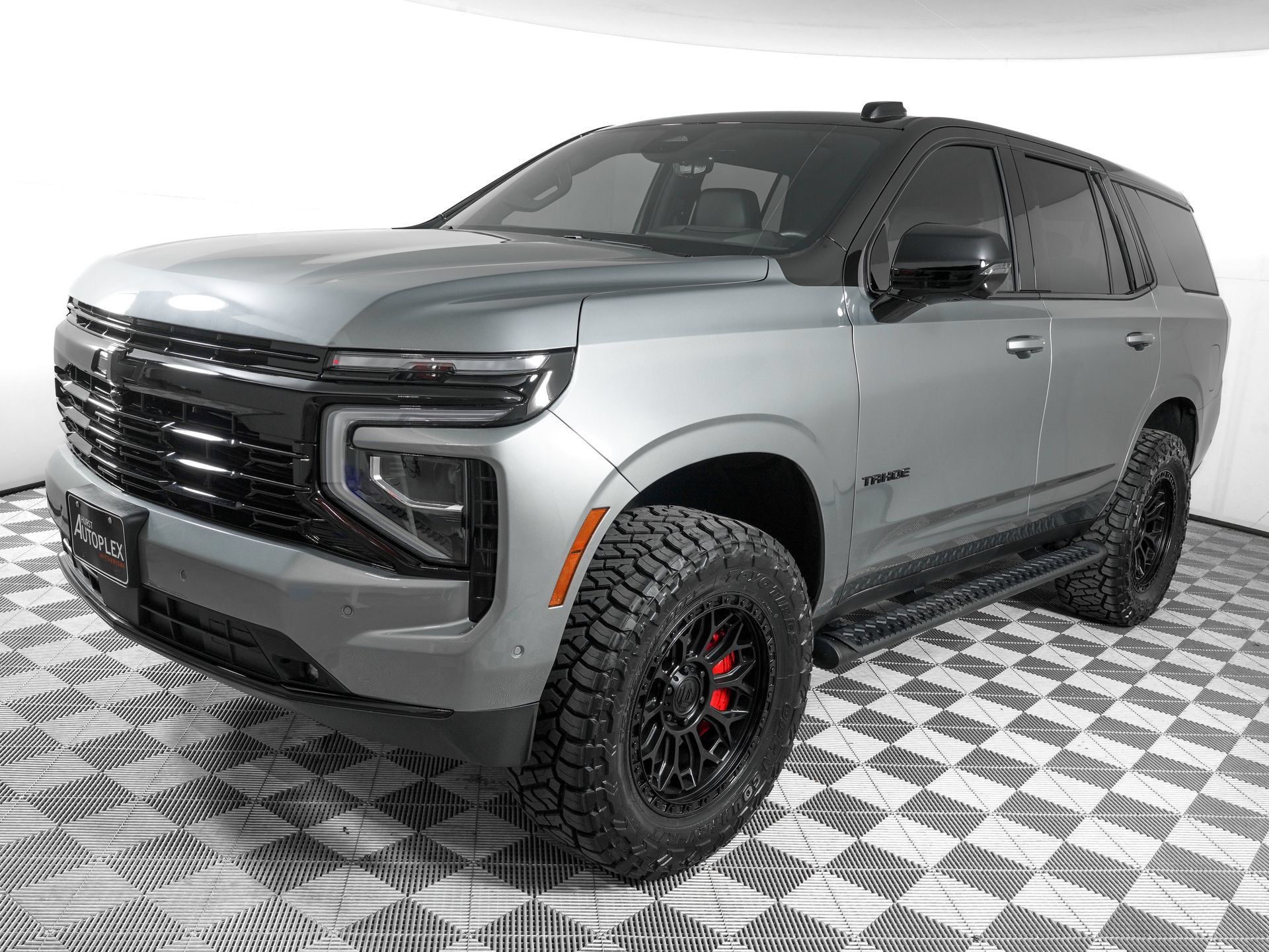Used 2026 Chevrolet Tahoe RST w/ RST Performance Edition AWD/4WD image 9