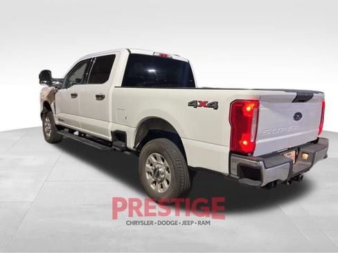 Used 2024 Ford F250 XLT image 8