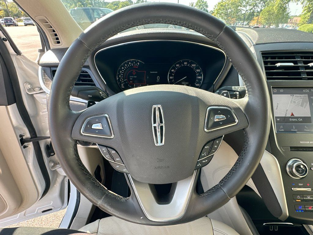 Used 2017 Lincoln MKC Reserve FWD image 18