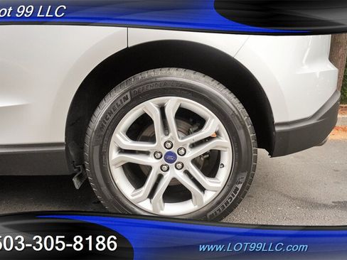 Used 2017 Ford Edge Titanium w/ Technology Package AWD/4WD image 34